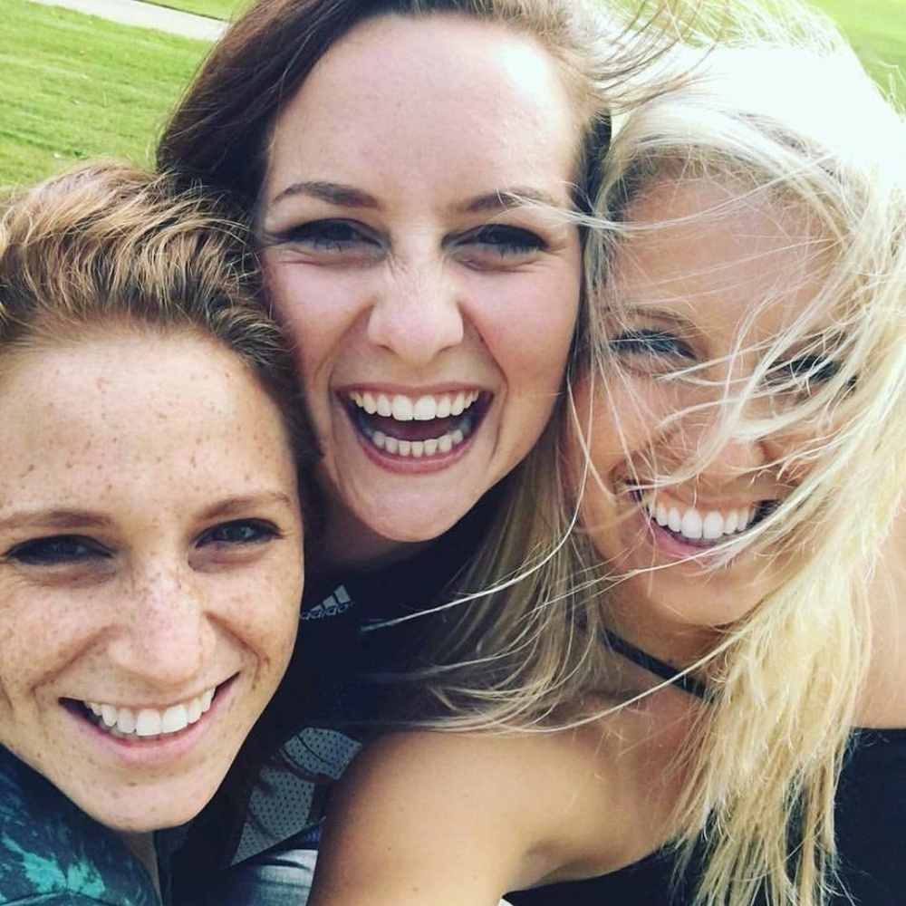 Welcome to my closet! Follow me on Instagram! - Picture 7 of 8